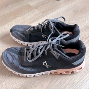 On Cloudflow Sneakers Size 9.5